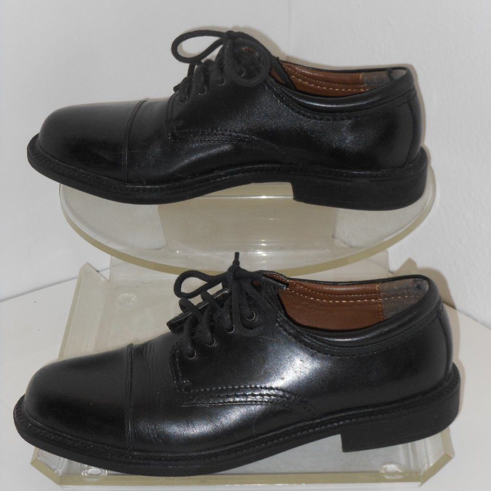 DOCERS BLACK LEATHER LACE UP OXFORD STYLE SHOES SIZE 7 MEDIUM